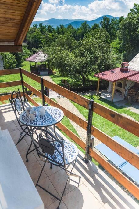Horace Guesthouse Pool & Hot Tub & Bikes & River Dejani Εξωτερικό φωτογραφία