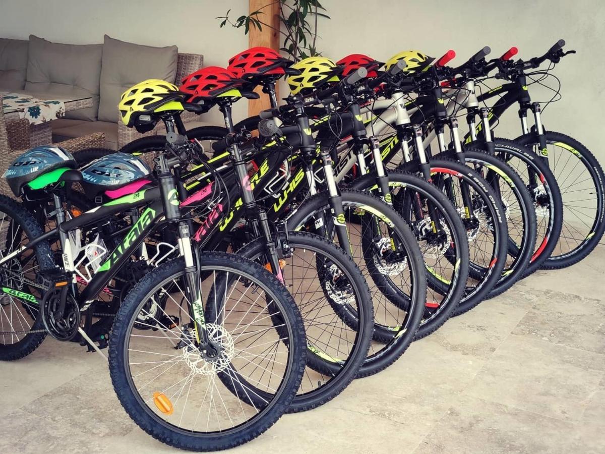 Horace Guesthouse Pool & Hot Tub & Bikes & River Dejani Εξωτερικό φωτογραφία