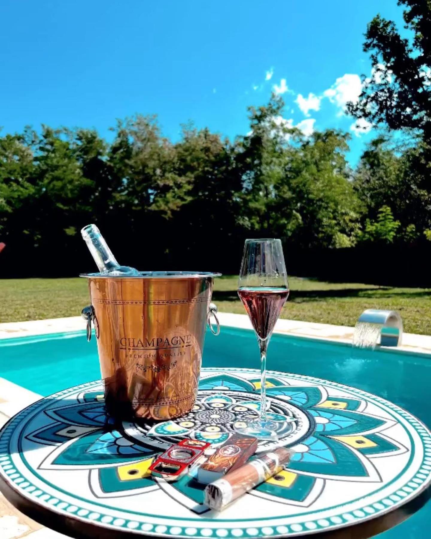 Horace Guesthouse Pool & Hot Tub & Bikes & River Dejani Εξωτερικό φωτογραφία